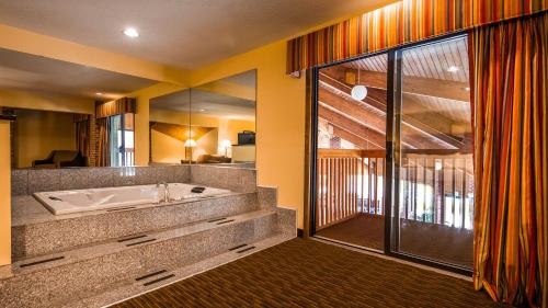 Фотография из галереи Best Western Muncie в городе Манси