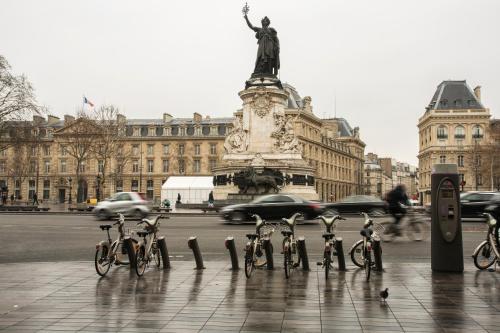 Rue du Temple - Le Marais with AC