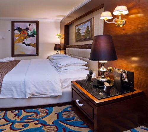 Katil atau katil-katil dalam bilik di Casablanca Hotel Jeddah
