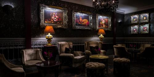 Ruang duduk di Penventon Park Hotel