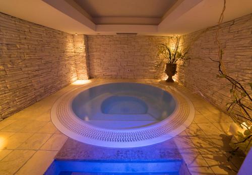 Fotografie z fotogalerie ubytování Hotel Arnika v destinaci Pozza di Fassa