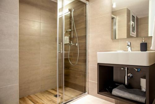 TONI'S Spacious Apartment next to Acropolis Museum