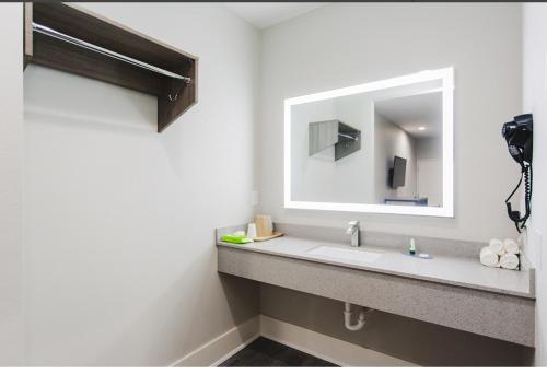 Un baño de Palace Inn