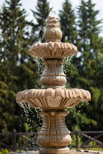 Un jardín fuera de Zámek Lužec Spa & Wellness Resort