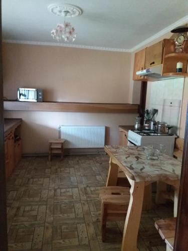 Η κουζίνα ή μικρή κουζίνα στο Гостинний двір "Софія"