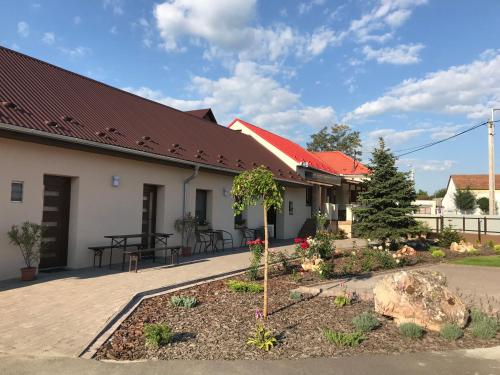 Kristály apartmanok 4600 Kisvárda, 34 Szabolcsvezér utca kép - 3