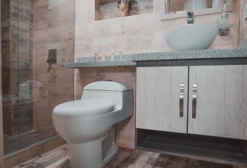 Koupelna v ubytování HOTEl PACHAMAMA SPA