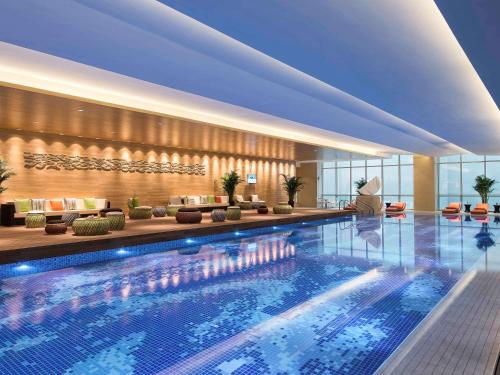 Kolam renang di atau dekat dengan NOVOTEL Jinji Lake Suzhou SIP
