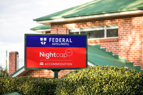 Nightcap at Federal Hotel Toowoombaに飾ってある許可証、賞状、看板またはその他の書類
