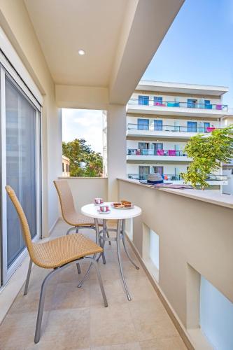 Central Luxurious Apartments Close to the Sea