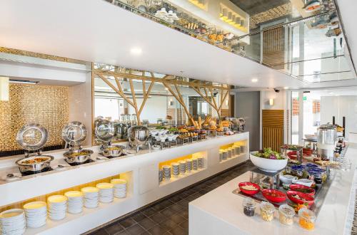 Jídlo v hotelu nebo okolí