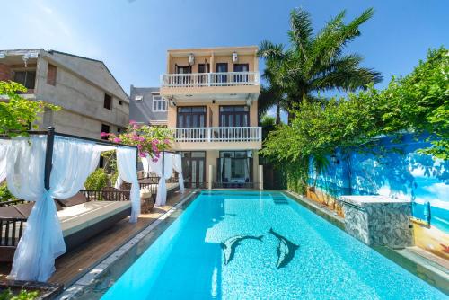 Gallery image of VIP Garden Villa and Pool Hội an in Hoi An