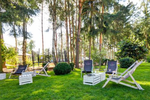 Jardin de l'établissement Hotel Afrodyta Business & Spa