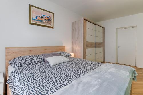 Postel nebo postele na pokoji v ubytování Two bedroom Apartment Paris
