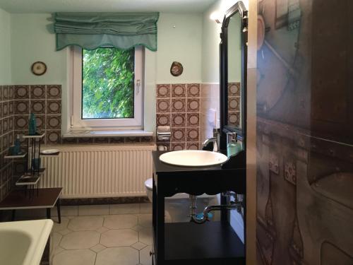 A bathroom at Ferienhaus am Kunstspeicher
