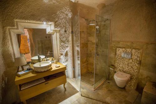 Koupelna v ubytování Azure Cave Suites - Cappadocia