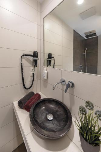 Bilik mandi di Apartmenthaus Burgenheimat in Rhens bei Koblenz