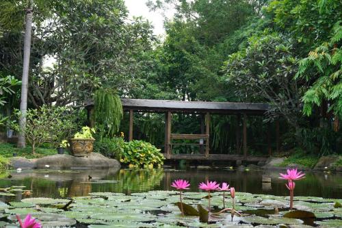Zahrada ubytování Baansuwanburi - บ้านสุวรรณบุรี