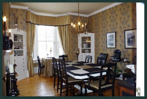 Imagen de la galería de Quartermain House Bed & Breakfast, en Fredericton