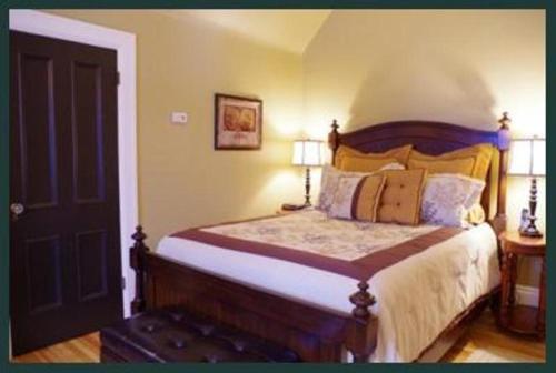 Ліжко або ліжка в номері Quartermain House Bed & Breakfast