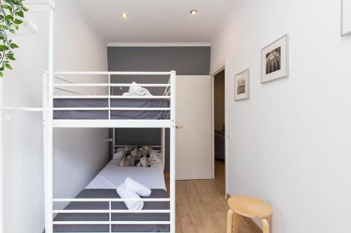 Lovely and Convenient Sagrada Familia Apartment