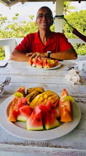 Makanan di atau berdekatan hotel