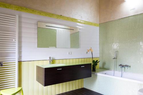Koupelna v ubytování Il Giardino del Saraceno House