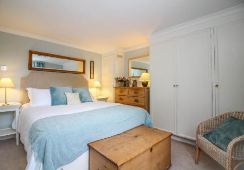 A bed or beds in a room at Stay at Penny's Mill 