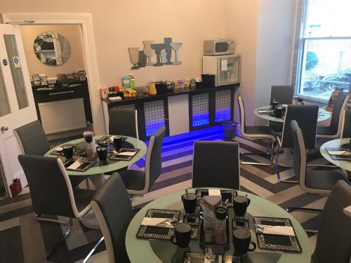 Cassandra Guest Houseにあるキッチンまたは簡易キッチン