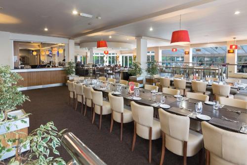 Restoran ili neka druga zalogajnica u objektu Best Western The Dartmouth Hotel, Golf & Spa