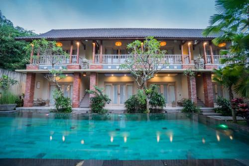 Kolam renang di atau dekat dengan Tetirah Boutique Hotel