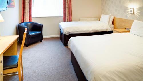 Best Western The Royal Chase Hotelにあるベッド