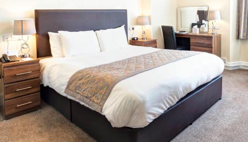 Best Western The Royal Chase Hotelにあるベッド