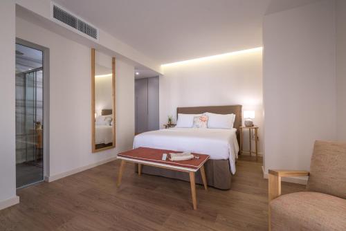 Gallery image of Glow Boutique Hotel & Suites in Sarandë