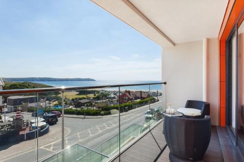 Imagen de la galería de 11 Woolacombe West - Luxury Apartment at Byron Woolacombe, only 4 minute walk to Woolacombe Beach!, en Woolacombe