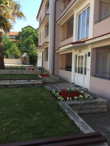 Fotografie z fotogalerie ubytování APARTMANI REŠETAR v destinaci Privlaka