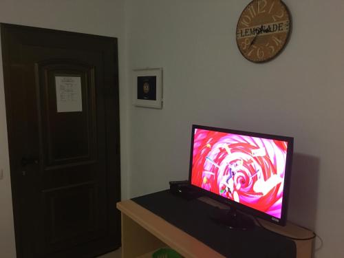 Μια τηλεόραση ή/και κέντρο ψυχαγωγίας στο Casa Carlotta Lajares