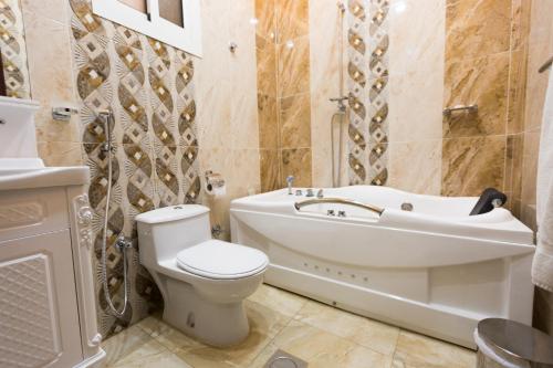 Bilik mandi di Luxury hotel apartments
