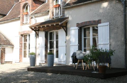 Photo de la galerie de l'établissement la cour d'eloyse, à La Chapelle-sur-Oreuse