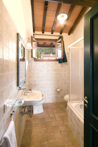 Ένα μπάνιο στο Agriturismo eco-bio Belmonte Vacanze