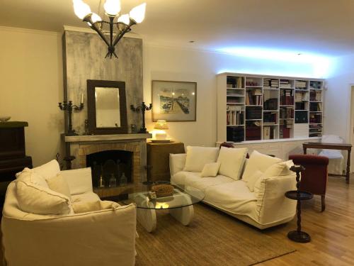 Classy lux apt w/ sea view, garden, parking