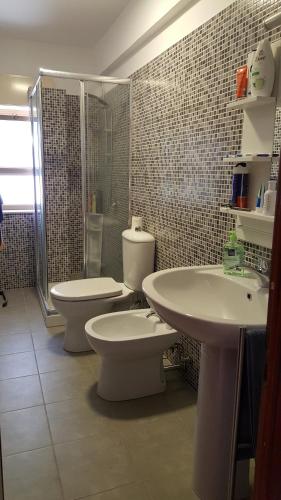 Bathroom sa Residence Lungomare