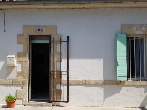 Gallery image of Jolie petite maison idéalement située in Arles