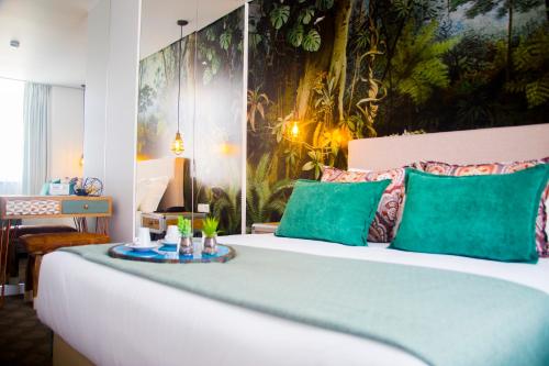 Cama ou camas em um quarto em Thomar Boutique Hotel