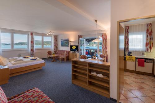 沃爾特湖畔韋爾登的住宿－湖畔巴里米梅樂公寓式酒店，相簿中的一張相片