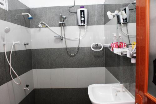 Koupelna v ubytování Asiri HomeStay