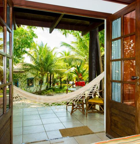 Hotel Tibau Lagoaにある庭