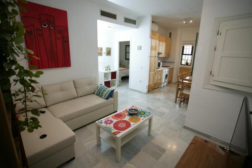 A kitchen or kitchenette at Archeros Oasis