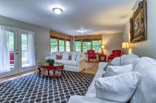 Laurel Lodge at Mountain Cove – Photos 2