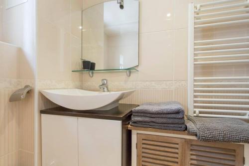 Luxurious Duplex - Top of Montmartre